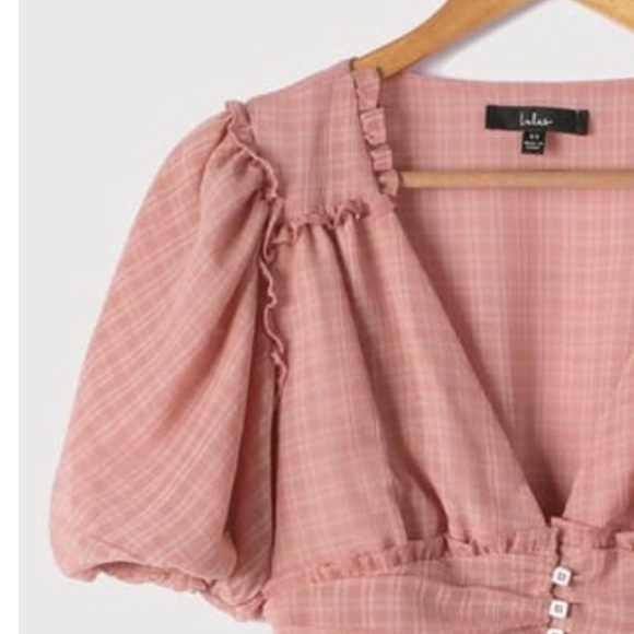Lulu’s Undeniably Sweet Mauve Gingham Ruffled Puff Sleeve Crop Top - Picture 3 of 8